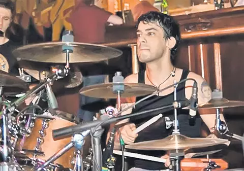 Trădat de vedetele cărora le vindea droguri | EXCLUSIV