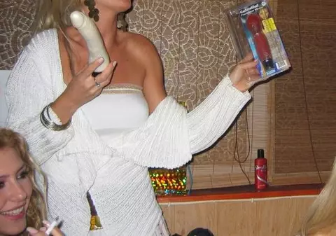 Ce nebunii fac vedetele noastre!  