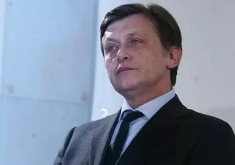 Antonescu către tinerii din PNL: „Alegerile de anul acesta vor fi un adevarat război”