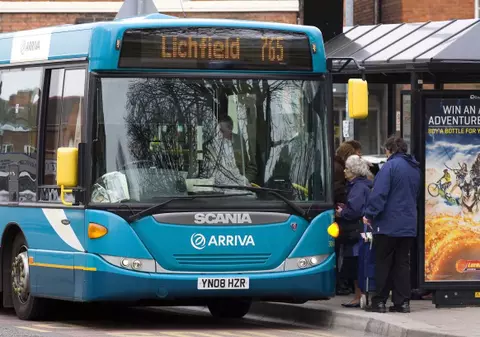 12 şoferi de autobuz au câştigat 38 de milioane de lire la loto