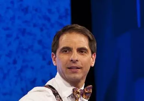 Dan Negru, mărul discordiei între școlile de televiziune