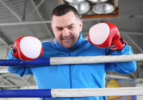 Leonard Doroftei crede că Lucian Bute îl va învinge la puncte pe Carl Froch