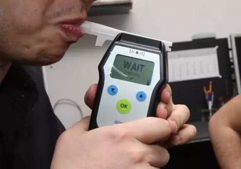 Cât costă falsificarea unui test de alcoolemie? Minim 700 de euro!