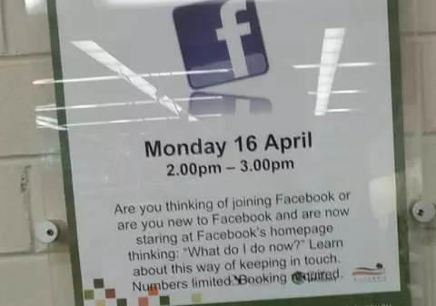 Na-ţi-o p-asta: tu ai merge la cursuri de… Facebook?!