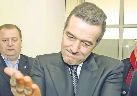 Gigi Becali, patronul Stelei vrea să scape cu orice preţ de Dumitru Dragomir, preşedintele Ligii Profesioniste de Fotbal