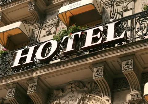 Hotel modern pentru sportivi în sectorul 2