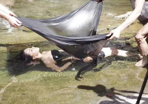 Inna, imagini provocatoare în noul videoclip