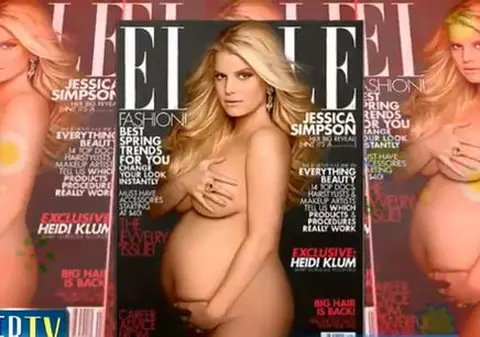 Hot mama! Jessica Simpson a pozat dezbrăcată, cu burtica de gravidă la vedere