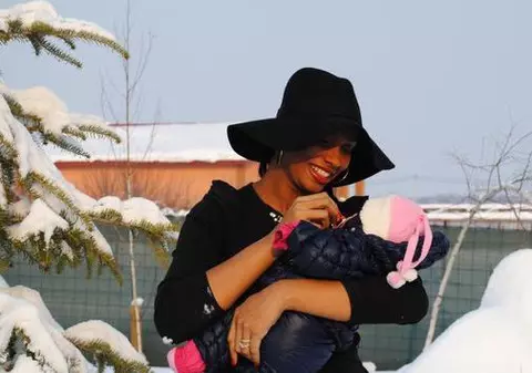 Laurette a suferit de depresie postnatală: "Un copil îți dă viața peste cap"