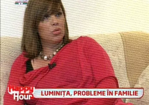 Luminița Anghel are probleme cu fiul adoptiv: "E gelos pe frații lui, mă ironizează, chiulește și fumează"