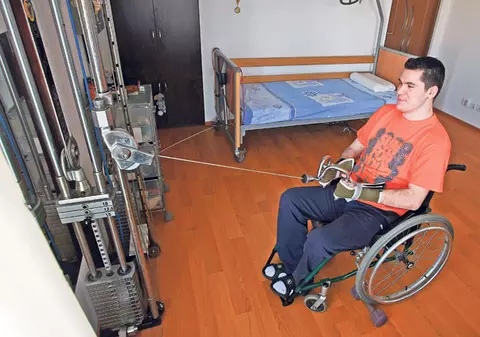 Fostul rugbist George Baltă, rămas paralizat în urmă cu şase ani are un mesaj de susţinere pentru Mihăiţă Neşu: «O să ne facem bine amândoi»