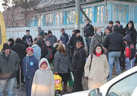 Incredibil! A înghesuit 45 de pasageri în microbuzul cu 16 locuri!