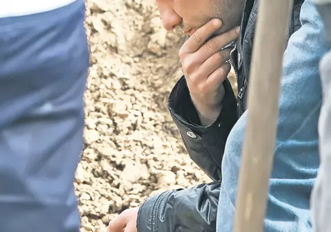 Răvăşit de durere, Nicola Vasile, jucătorul care şi-a înmormântat, ieri, tatăl: "De ce, Doamne,de ce?"