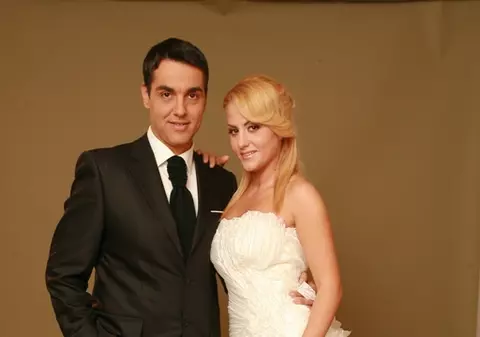 Iată cum arătau Oana Turcu şi Cristi Brancu în postura de miri!