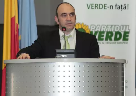 EXCLUSIV | Liderul verzilor ecologişti Ovidiu Iane cere demisia lui Laszlo Tokeş din Parlamentul European. Vezi de ce!