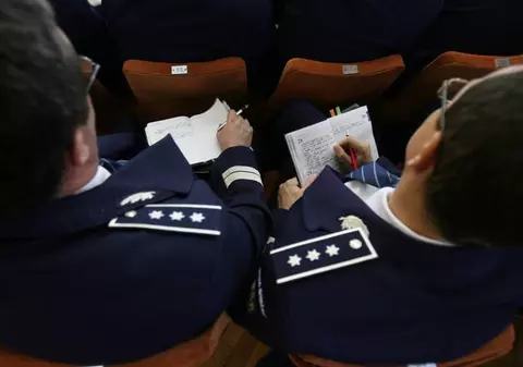 Soarta poliţiştilor angajaţi în anii 2007-2011 discutată azi în CSAT