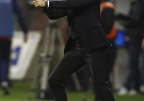 Demisionează Răzvan Lucescu? Suporterii i-au cerut să plece după ”bomba” Rapid - Ceahlăul 1-2!