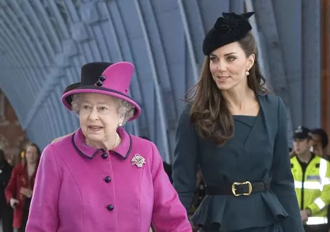 Kate Middleton face dezvăluiri incredibile din familia regală. Cum îi spune Prințul George Reginei Elisabeta a II-a