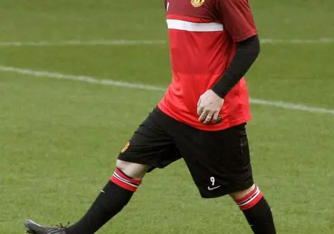 Rooney i-a rupt mâna unui puşti de 9 ani, fan Manchester