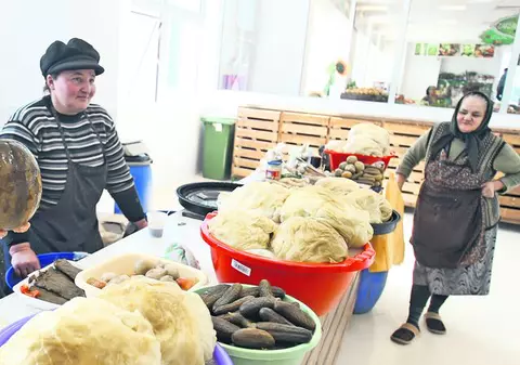 Varza murată ajută digestia şi «mătură» toxinele din corp