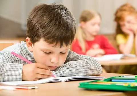 Încep înscrierile în clasa pregătitoare! Află care e calendarul 