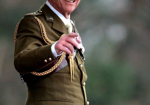 Soţul Reginei Marii Britanii, cunoscut pentru gafele sale, a comis-o din nou!