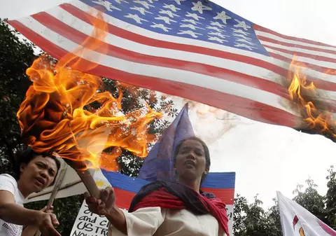 Un drapel american a fost incendiat în Turcia