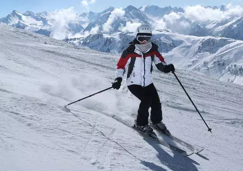 Cei patru tineri rătăciţi în Munţii Parâng, găsiți de salvamontişti