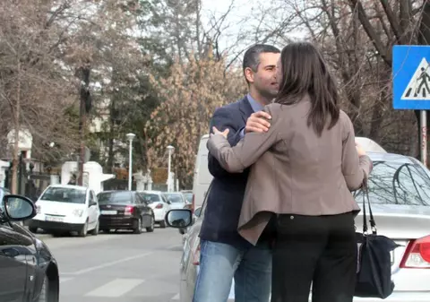 Truică, cine-i bruneta cu care te pupi?