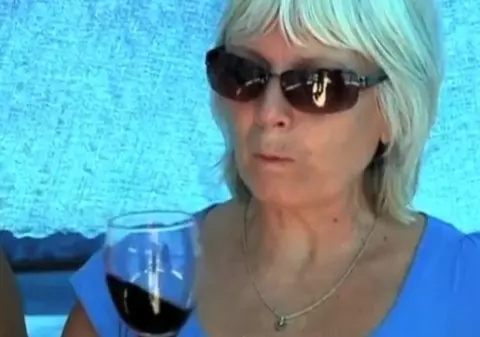 Ai bea aşa ceva? Vin cu gust... astronomic, vechi de 6,5 miliarde de ani! | VIDEO