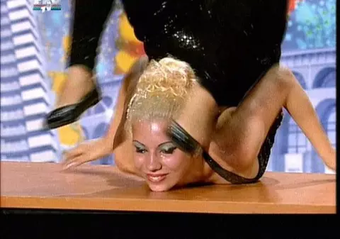 Românii au talent | O româncă îi calcă pe urme celei mai flexibile femei din lume