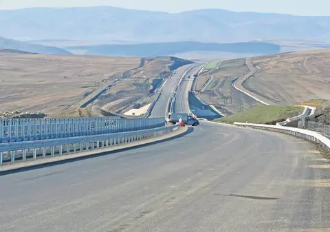 «Regii asfaltului», acuzați că şi-au împărțit ciolanul