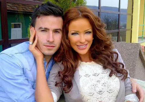 Bianca Drăguşanu, declaraţii după ce a ieşit din biserică: "Adrian este bărbatul lângă care îmi place să mă trezesc"