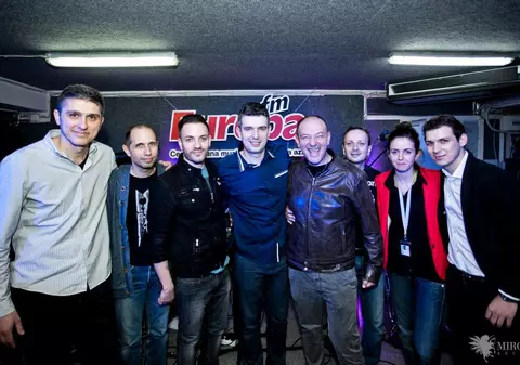 Chitaristul bass James Lascu s-a întors în Proconsul după operaţia suferită