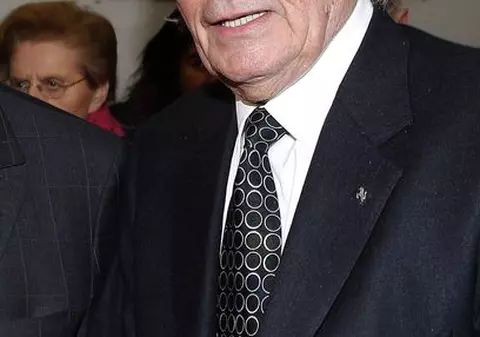 Alain Delon a fost operat pe cord. Vezi cum se simte actorul!