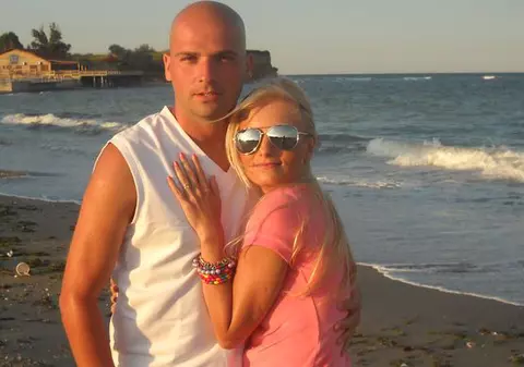 Totul s-a terminat! Andrei de la Alb Negru şi Sylvia divorţează. Ea va reveni la numele de fată