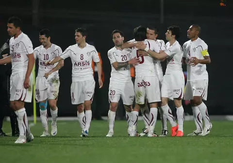 Rapid a dezintegrat liderul CFR Cluj, antrenorul portughez Jorge Costa ar putea fi demis!
