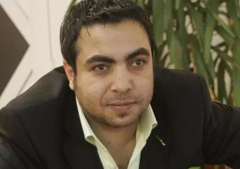 Manelistul Dan Bursuc recunoaște că mai calcă și strâmb: "Un singur păcat am, că îmi înșel soția"