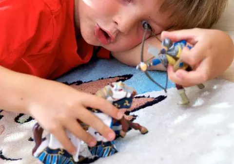 Minerii primesc primă de Paşte plus cadou pentru copil. Tu eşti la fel de norocos? 