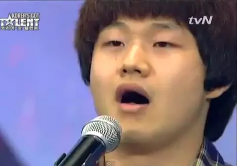 Sute de oameni au plâns când l-au ascultat! Află de ce | VIDEO