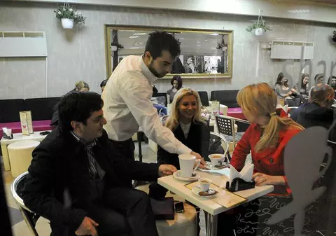 Soţia lui Ponta, la  cafea cu subalternul şefului PSD