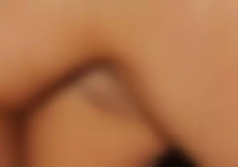 DETALIUL INTIM pe care aceasta divă l-a arătat pe covorul roşu în toată SPLENDOAREA! Aproape că a aburit camerele FOTO