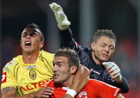 Dinamo a bătut pe Ceahlăul cu 3-2 şi este lider 