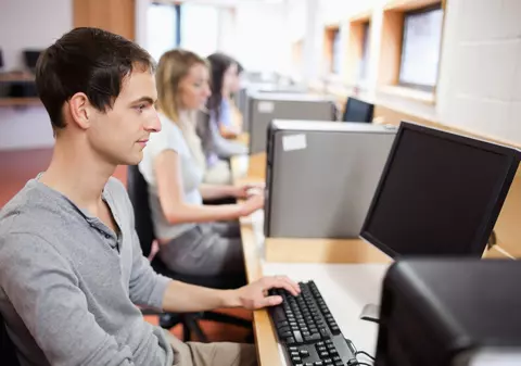 Un tânăr chinez a fost bătut până la moarte, într-o tabără specială pentru cei dependenți de internet