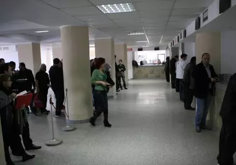 Defecțiune la sistemul informatic al Direcţiei Permise de Conducere | Candidații nu pot susține azi proba teoretică și nici nu se pot programa la traseu