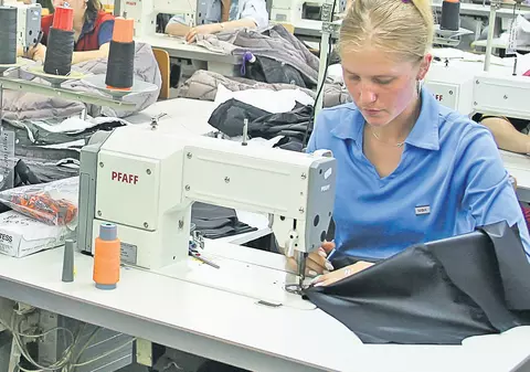 850.000 de români, plătiţi cu salariul minim