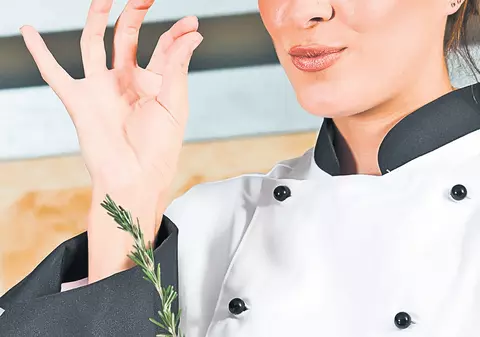 Rozmarinul ajută la digerarea grăsimilor