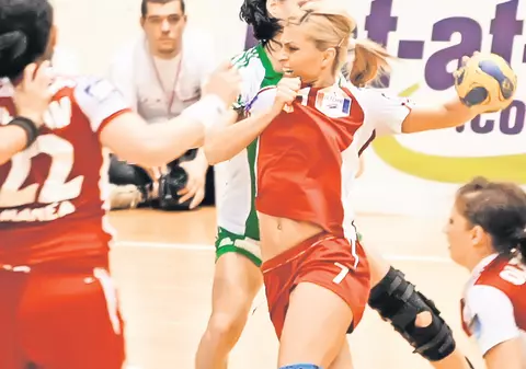 Dacă Oltchim se califică în finala Ligii Campionilor, Stelian, tatăl handbalistei Ada Nechita, face chef cu zaibăr