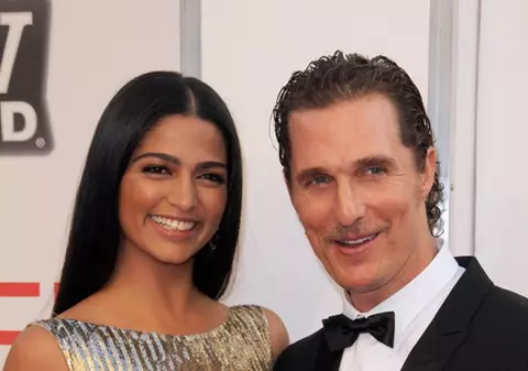 După 2 copii şi 6 ani de relaţie, Matthew McConaughey s-a hotărât să se însoare. Vezi unde va face nunta!