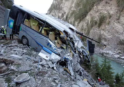 Tragedie în Argentina! Accident de autocar soldat cu peste 10 morţi şi 50 de răniţi